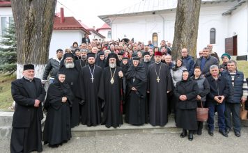 Începutul Triodului la Mănăstirea Sihastru