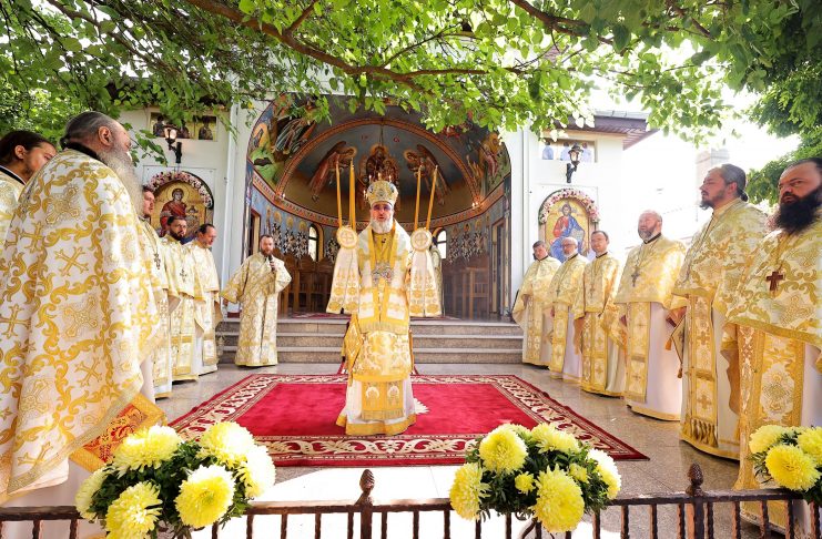 Schitul Săseni din județul Buzău și-a sărbătorit ocrotitorul spiritual