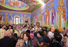 Veșmântul harului pentru biserica Parohiei Vidra din județul Vrancea
